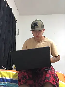 logannth online show from November 21, 2025, 4:44 am