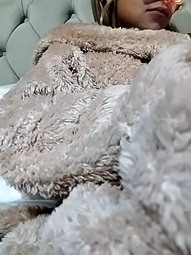 fofinhaa12 online show from November 6, 2025, 6:56 pm