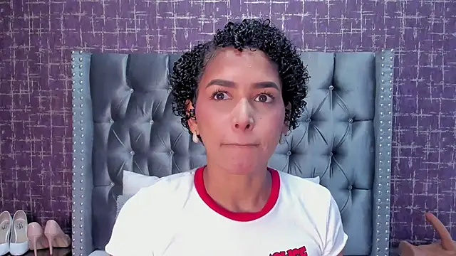 Snapshot of TOKIONAIANA chatting on January 21, 2025, 10:08 am TOKIONAIANA online show from January 21, 2025, 10:08 am