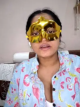 bigtitsqueen online show from November 6, 2025, 4:49 am