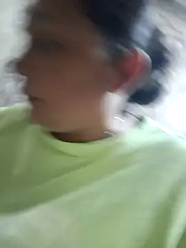 Snapshot of MirandaSoto chatting on November 9, 2025, 4:05 am MirandaSoto online show from November 9, 2025, 4:05 am