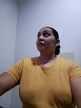 MirandaSoto online show from April 10, 2026, 3:57 am