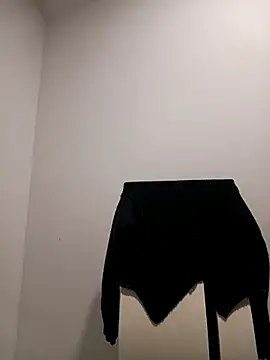 Snapshot of MirandaSoto chatting on November 12, 2025, 3:43 am MirandaSoto online show from November 12, 2025, 3:43 am