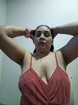 Snapshot of MirandaSoto chatting on January 14, 2026, 4:05 am MirandaSoto online show from January 14, 2026, 4:05 am