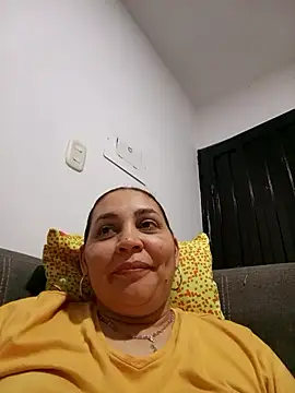 Snapshot of MirandaSoto chatting on February 3, 2026, 3:26 am MirandaSoto online show from February 3, 2026, 3:26 am