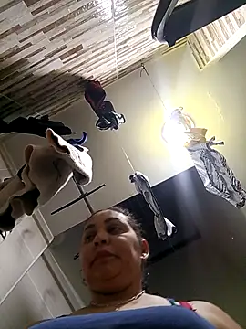 Snapshot of MirandaSoto chatting on November 21, 2025, 11:15 pm MirandaSoto online show from November 21, 2025, 11:15 pm