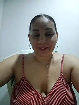 Snapshot of MirandaSoto chatting on October 23, 2025, 3:38 am MirandaSoto online show from October 23, 2025, 3:38 am