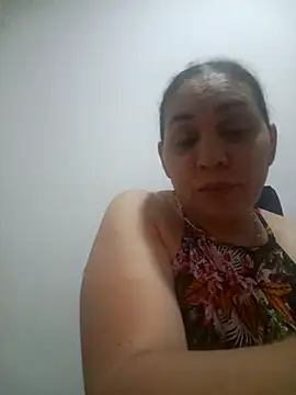 Snapshot of MirandaSoto chatting on December 4, 2025, 4:00 am MirandaSoto online show from December 4, 2025, 4:00 am