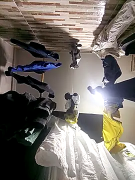 Snapshot of MirandaSoto chatting on November 7, 2025, 4:06 am MirandaSoto online show from November 7, 2025, 4:06 am