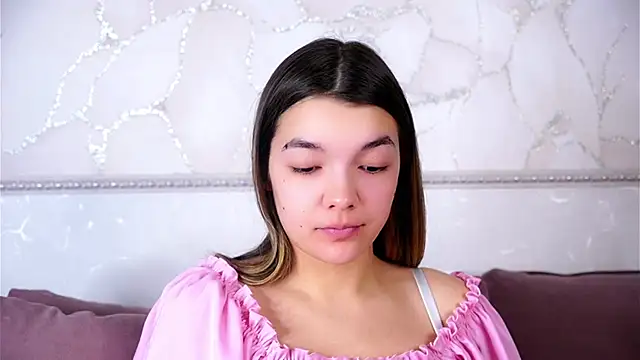 Snapshot of VeronaAppleberry chatting on December 15, 2025, 1:55 am VeronaAppleberry online show from December 15, 2025, 1:55 am