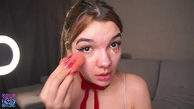 Snapshot of VeronaAppleberry chatting on March 7, 2025, 1:31 am VeronaAppleberry online show from March 7, 2025, 1:31 am