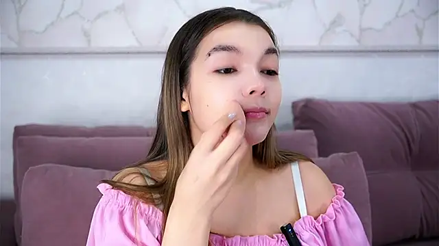 Snapshot of VeronaAppleberry chatting on December 16, 2025, 1:10 am VeronaAppleberry online show from December 16, 2025, 1:10 am