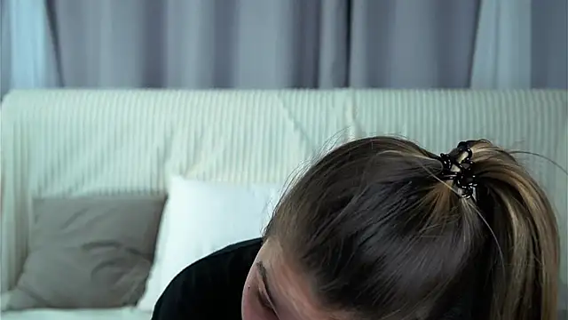 Snapshot of VeronaAppleberry chatting on September 30, 2025, 12:22 pm VeronaAppleberry online show from September 30, 2025, 12:22 pm