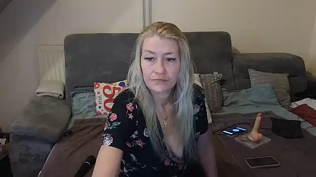 Snapshot of lisalustjouw chatting on January 13, 2026, 10:52 am lisalustjouw online show from January 13, 2026, 10:52 am