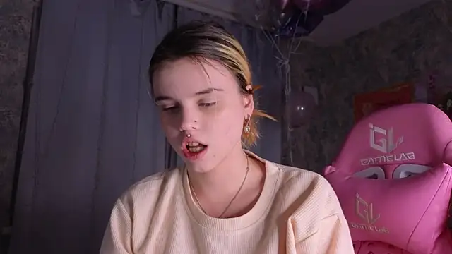 Snapshot of HanaMitsuri chatting on January 28, 2025, 8:15 pm HanaMitsuri online show from January 28, 2025, 8:15 pm