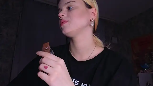 Snapshot of HanaMitsuri chatting on January 20, 2025, 7:25 pm HanaMitsuri online show from January 20, 2025, 7:25 pm