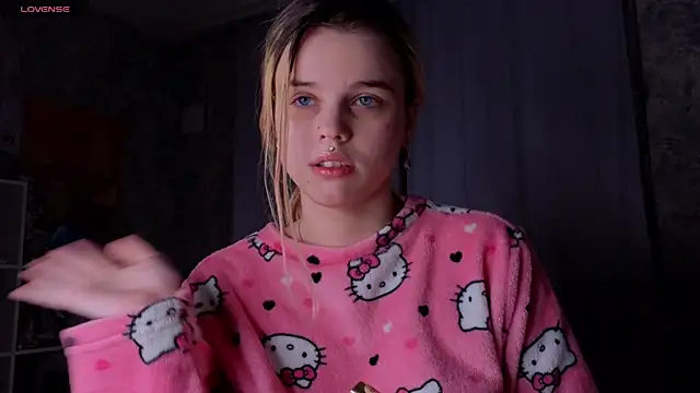 Snapshot of HanaMitsuri chatting on January 12, 2025, 7:10 pm HanaMitsuri online show from January 12, 2025, 7:10 pm