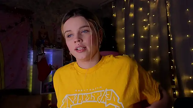 Snapshot of HanaMitsuri chatting on January 8, 2025, 5:48 pm HanaMitsuri online show from January 8, 2025, 5:48 pm