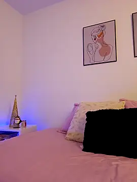 VictoriaEvaans  online show from December 1, 2025, 11:27 pm