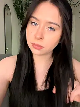 Snapshot of _SweetCandyy chatting on December 14, 2025, 8:14 pm SweetCandyy online show from December 14, 2025, 8:14 pm