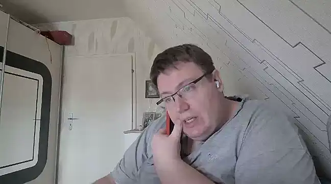 der alex38 online show from February 15, 2025, 12:33 pm