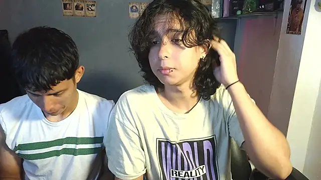 Snapshot of kairozz chatting on March 21, 2025, 12:28 pm kairozz online show from March 21, 2025, 12:28 pm