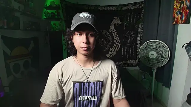 Snapshot of kairozz chatting on January 6, 2026, 6:45 pm kairozz online show from January 6, 2026, 6:45 pm