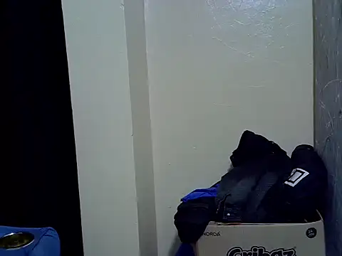 Snapshot of Horny-slut_ chatting on January 13, 2026, 2:54 pm Horny-slut online show from January 13, 2026, 2:54 pm