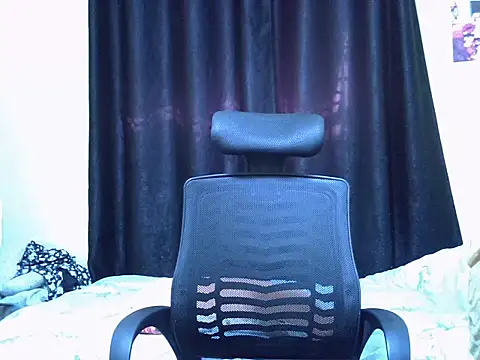 Snapshot of Horny-slut_ chatting on January 6, 2026, 12:42 pm Horny-slut online show from January 6, 2026, 12:42 pm