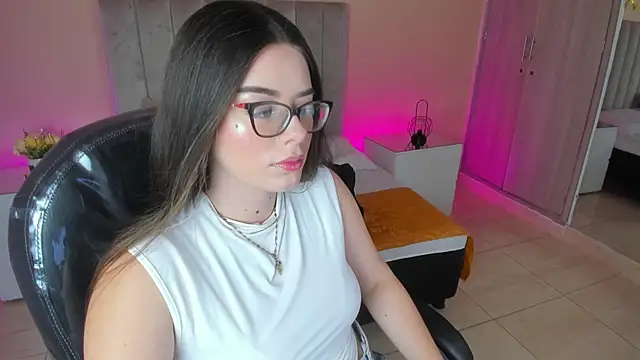 Snapshot of Charlotte_Olsen_ chatting on May 22, 2026, 7:45 pm Charlotte Olsen online show from May 22, 2026, 7:45 pm