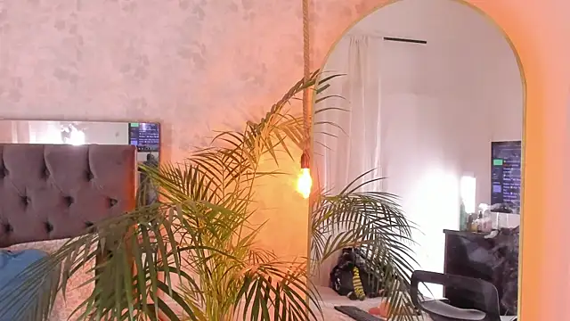 Snapshot of pixy_20 chatting on November 28, 2025, 7:47 pm pixy 20 online show from November 28, 2025, 7:47 pm