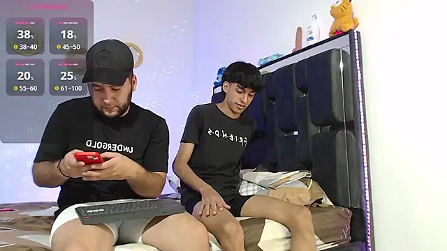 Snapshot of Valerio_22 chatting on February 7, 2026, 12:18 am Valerio 22 online show from February 7, 2026, 12:18 am