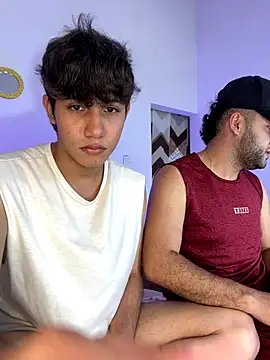 Snapshot of Valerio_22 chatting on December 14, 2025, 7:41 pm Valerio 22 online show from December 14, 2025, 7:41 pm