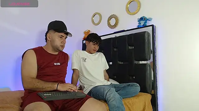 Snapshot of Valerio_22 chatting on November 9, 2025, 12:58 am Valerio 22 online show from November 9, 2025, 12:58 am