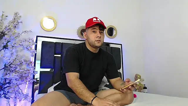 Snapshot of Valerio_22 chatting on October 16, 2025, 7:55 pm Valerio 22 online show from October 16, 2025, 7:55 pm