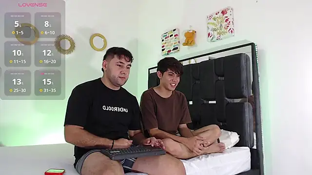 Snapshot of Valerio_22 chatting on November 29, 2025, 10:10 pm Valerio 22 online show from November 29, 2025, 10:10 pm