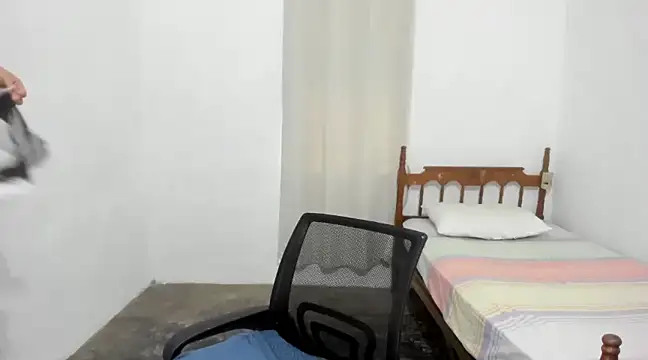 Snapshot of sabrina_x19 chatting on March 22, 2025, 9:31 pm sabrina x19 online show from March 22, 2025, 9:31 pm