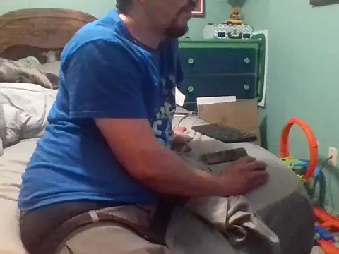 Snapshot of Curved4Pleasure chatting on January 10, 2026, 4:13 pm Curved4Pleasure online show from January 10, 2026, 4:13 pm