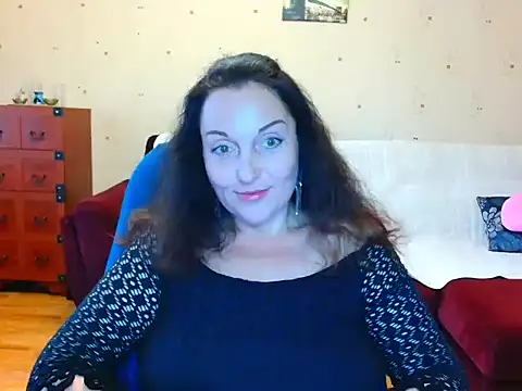 Snapshot of Alice3694 chatting on May 8, 2026, 6:39 am Alice3694 online show from May 8, 2026, 6:39 am