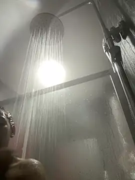 Snapshot of julialupato1606 chatting on March 4, 2026, 12:35 pm julialupato1606 online show from March 4, 2026, 12:35 pm