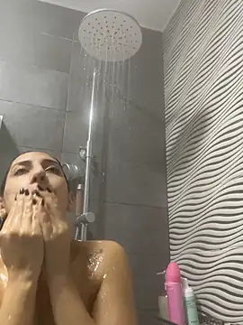 Snapshot of julialupato1606 chatting on March 24, 2026, 10:37 am julialupato1606 online show from March 24, 2026, 10:37 am