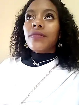 CATALEYA LYON online show from December 3, 2024, 5:28 pm