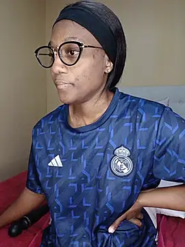 Snapshot of Lucy_Blacksilk chatting on June 26, 2026, 5:35 am Lucy Blacksilk online show from June 26, 2026, 5:35 am