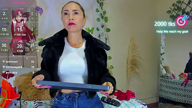 Snapshot of emagarcia chatting on March 8, 2025, 6:37 pm emagarcia online show from March 8, 2025, 6:37 pm