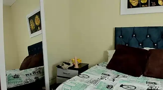 Snapshot of emagarcia chatting on December 17, 2024, 1:38 pm emagarcia online show from December 17, 2024, 1:38 pm