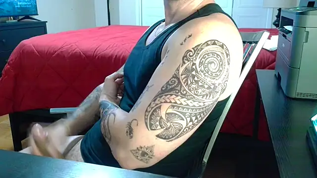 Snapshot of Aaron_Rose25 chatting on October 21, 2025, 3:06 am Aaron Rose25 online show from October 21, 2025, 3:06 am