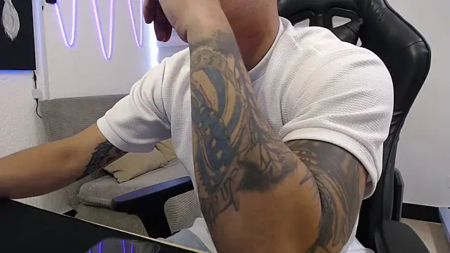 Snapshot of team_dinamite69 chatting on October 18, 2025, 6:10 pm team dinamite69 online show from October 18, 2025, 6:10 pm