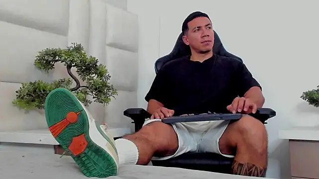 marc ginale online show from November 9, 2025, 5:39 pm