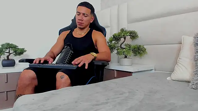 marc ginale online show from September 18, 2025, 2:58 am