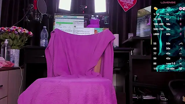 Raissa sky26 online show from October 19, 2025, 2:36 am